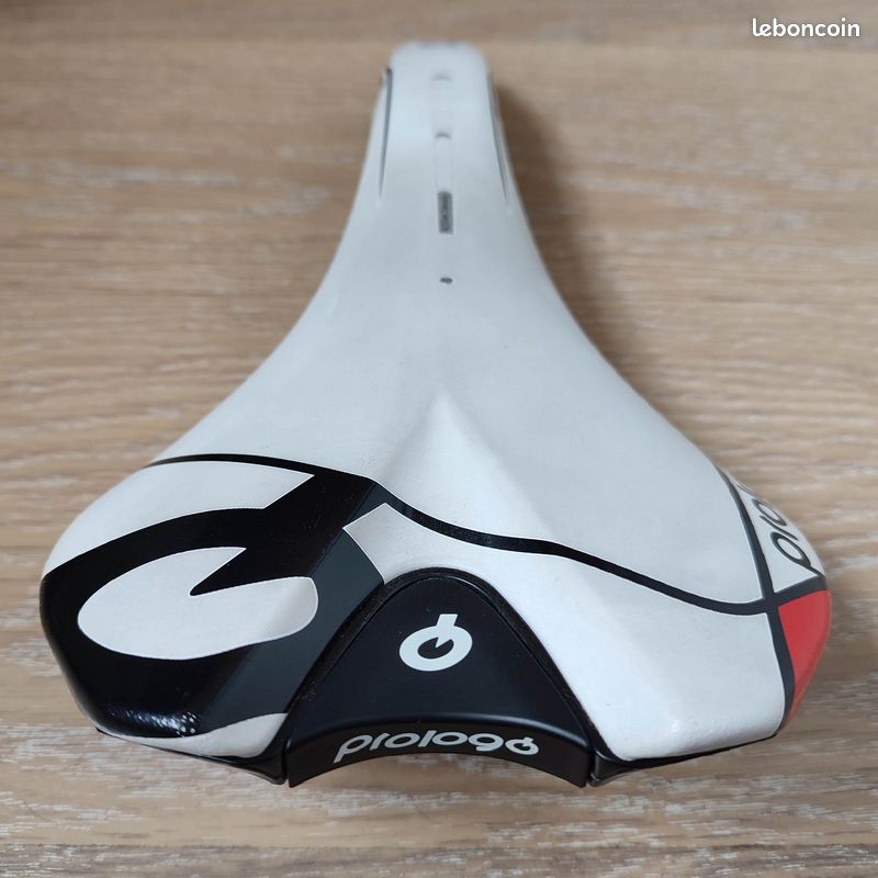 Selle PROLOGO SCRATCH EVA Largeur 140mm Rails Nack Carbone Noir