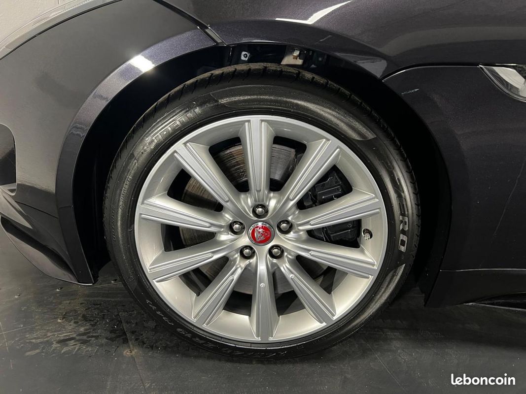 JAGUAR F.TYPE Coupé 3.0 V6 S 380ch - 1°main - 22000km - Peinture spéciale (reflet violet) - Suivi Jaguar (image 28)