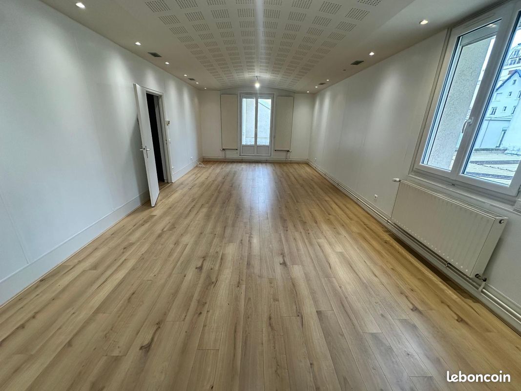 Appartement 4 pièces 139 m² · à Clermont-Ferrand · 139 m² · 1 320 €/mois