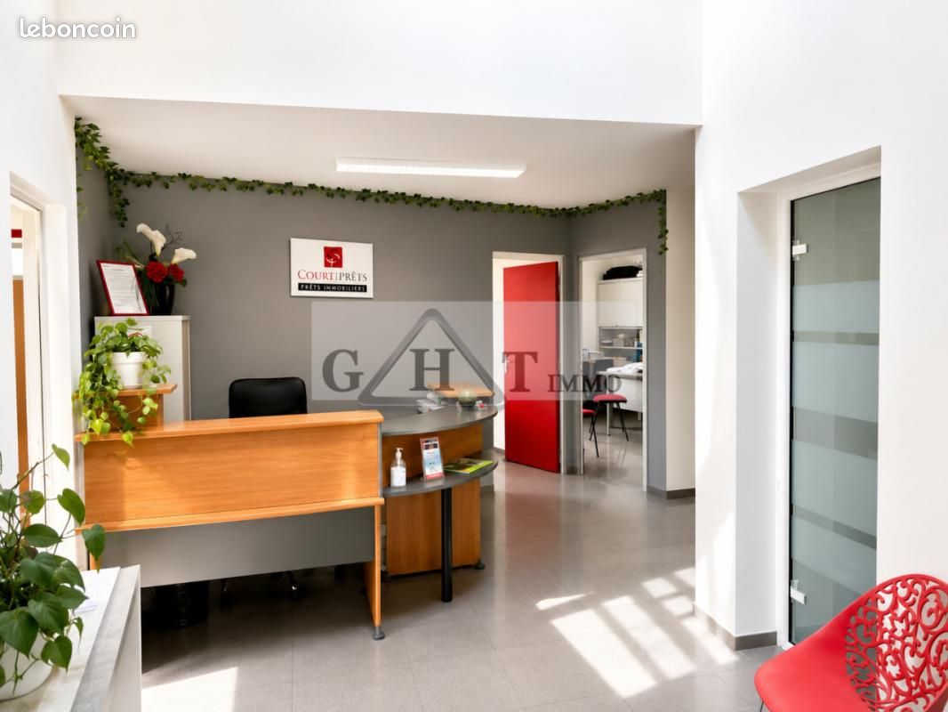 Immeuble 240 m² · à Saint-Maur-des-Fossés · 240 m² · 850 000 €