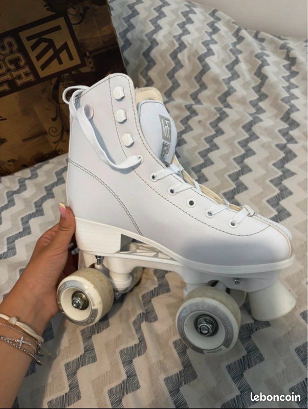 CLISPEED 4 Pièces Bouchons De Frein En Caoutchouc Pour Patins à Roulettes – Antidérapants, Faciles à Poser, Blancs