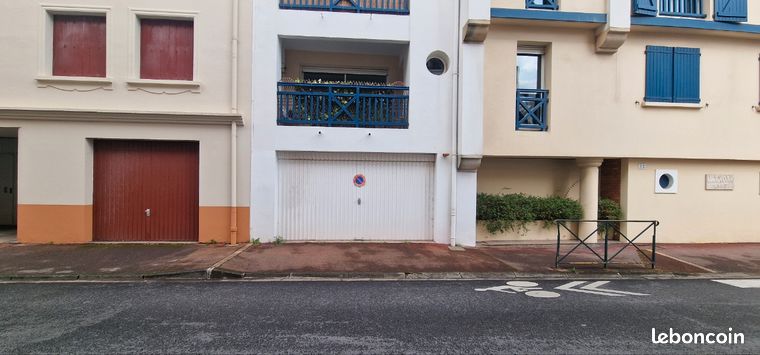 https://img.leboncoin.fr/api/v1/lbcpb1/images/c3/a6/a8/c3a6a8f1bc0235fe74438a185c3c8e31690487de.jpg?rule=ad-image