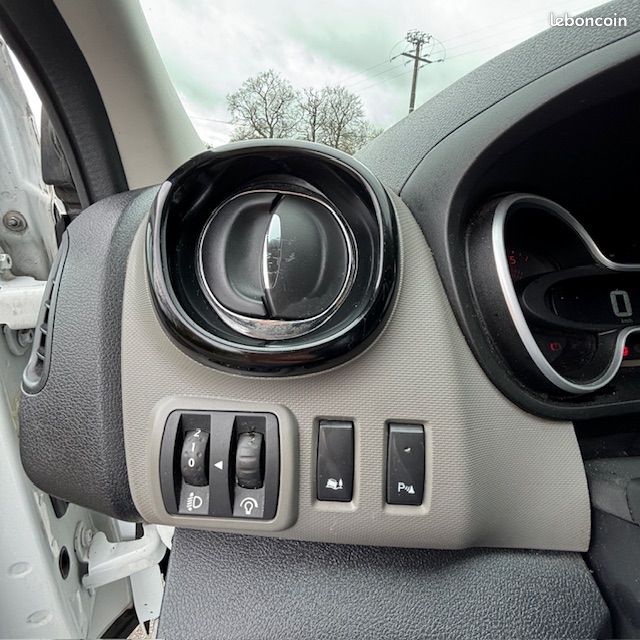 Renault Trafic (3) FG 1.6 CF L1H1 1000 Energy dCi 125 E6 (image 9)