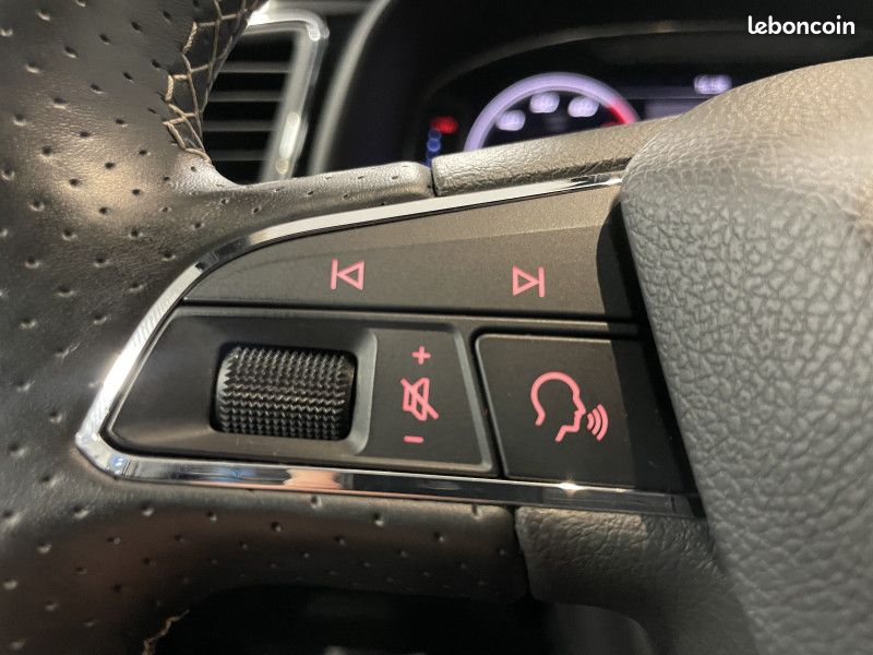 Seat LEON Cupra SC 2.0 TSI 300cv / BeatsAudio / LED / Carplay / Carnet Complet (image 20)