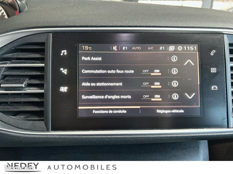Peugeot 308 1.2 PureTech 130ch S&S Allure EAT6 (image 27)