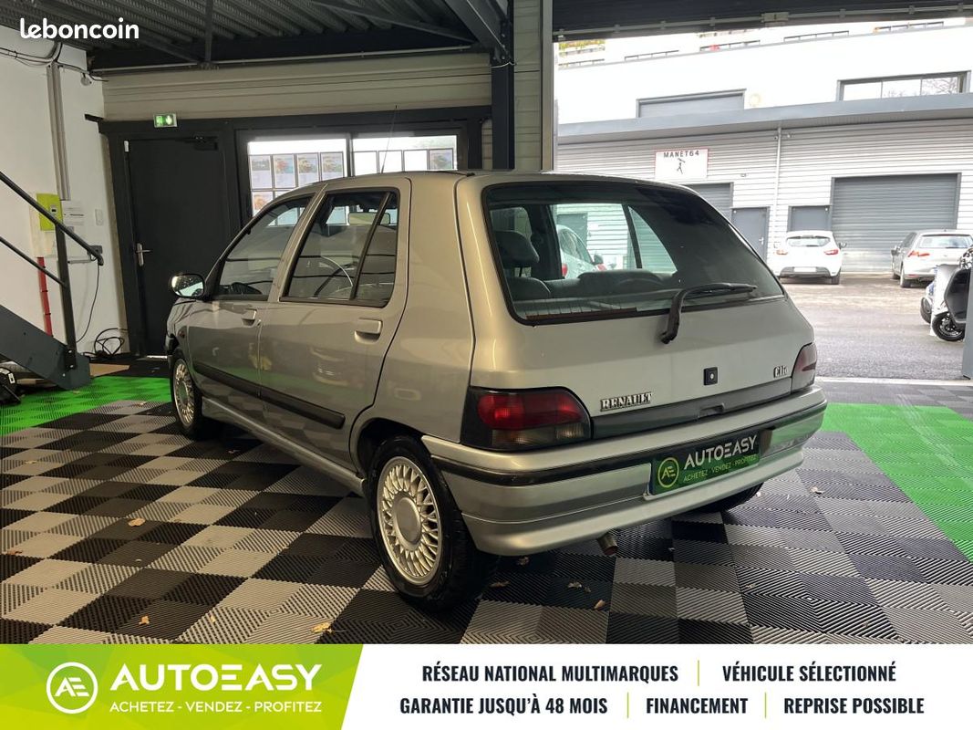 Renault Clio baccara 1.8 90 ch boite automatique / Youngtimer (image 11)