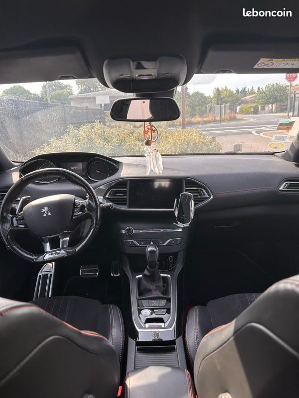 Peugeot 308 GT 2.0 BlueHDi 180 EAT6 (image 3)