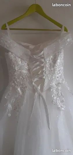 Jolie robe de marièe neuve (image 6)