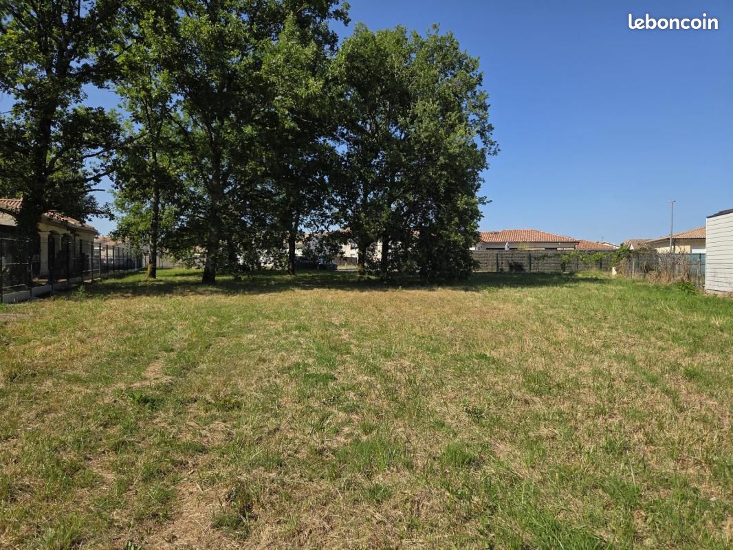 Terrain 1 189 m² Saint Andre De Cubzac · à Saint-André-de-Cubzac · 170 000 €
