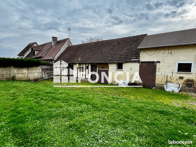 À Vendre – Spacieuse Maison de 118 m² avec 200 m² de dépendances (image 2)
