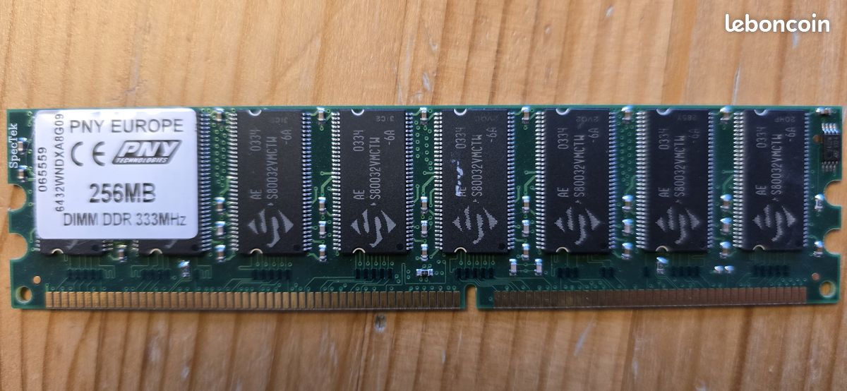 Lot De 2 Barrettes RAM Infineon - PC2700, DDR333, 256 Mo Chacune - Fonctionne Parfaitement !