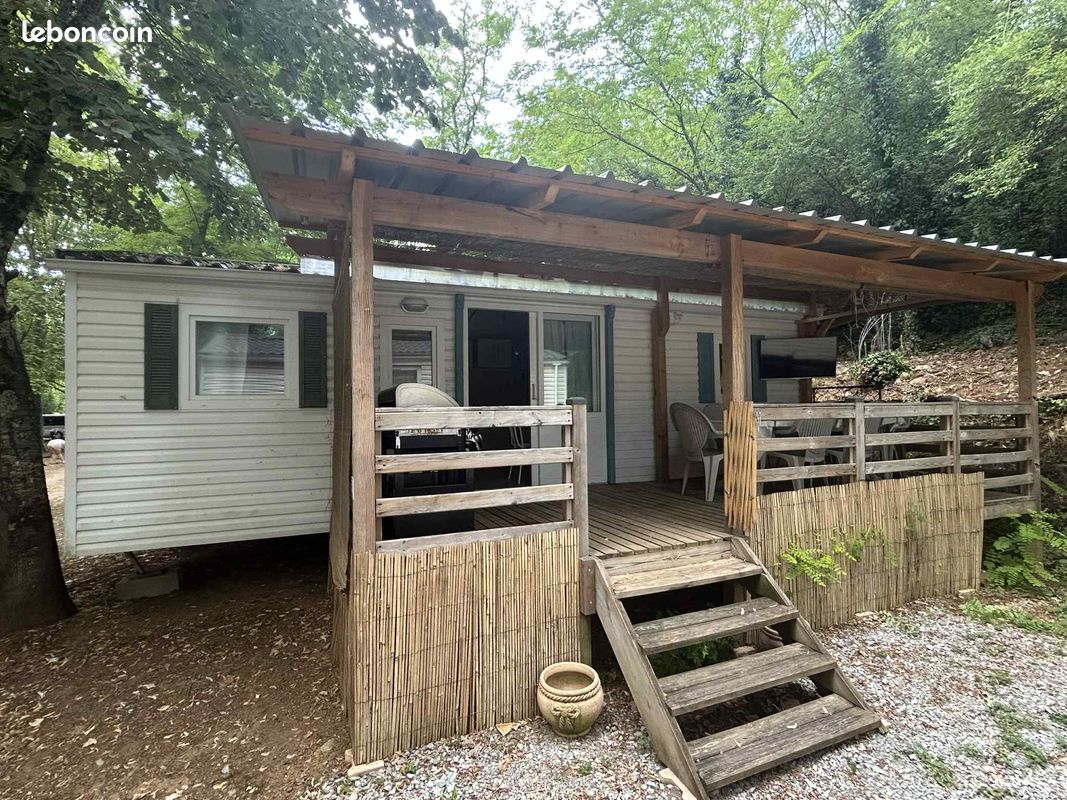 Local commercial 4 pièces 30 m² · à Largentière · 30 m² · 21 000 €