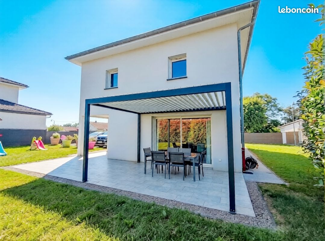 Maison 5 pièces 120 m² · à Montagnat · 120 m² · 325 000 €