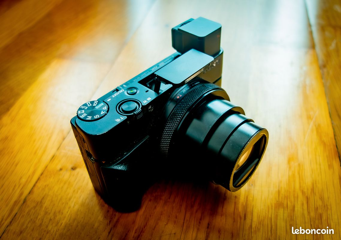 Sony RX100 VII (image 1)