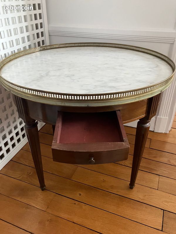 Table bouillotte - Plateau marbre, acajou et galerie en laiton (image 5)
