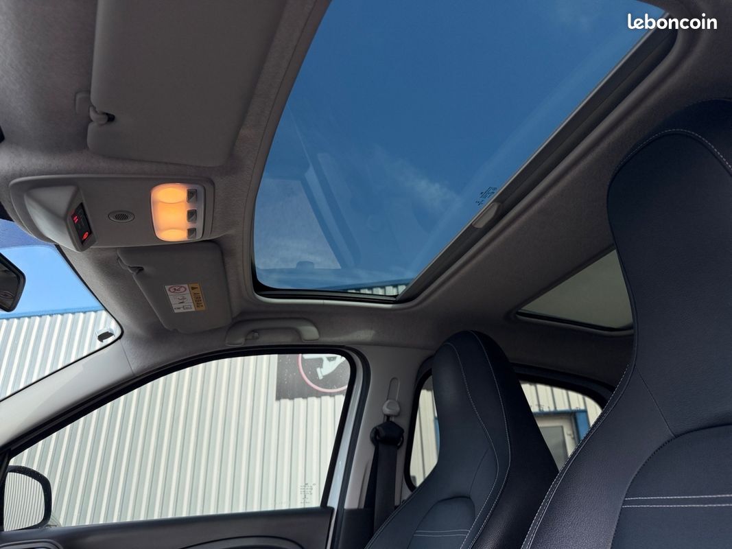 SMART FORFOUR II 0.9 90 PASSION TWINAMIC BVA6 90Ch Garantie 12 mois (image 18)