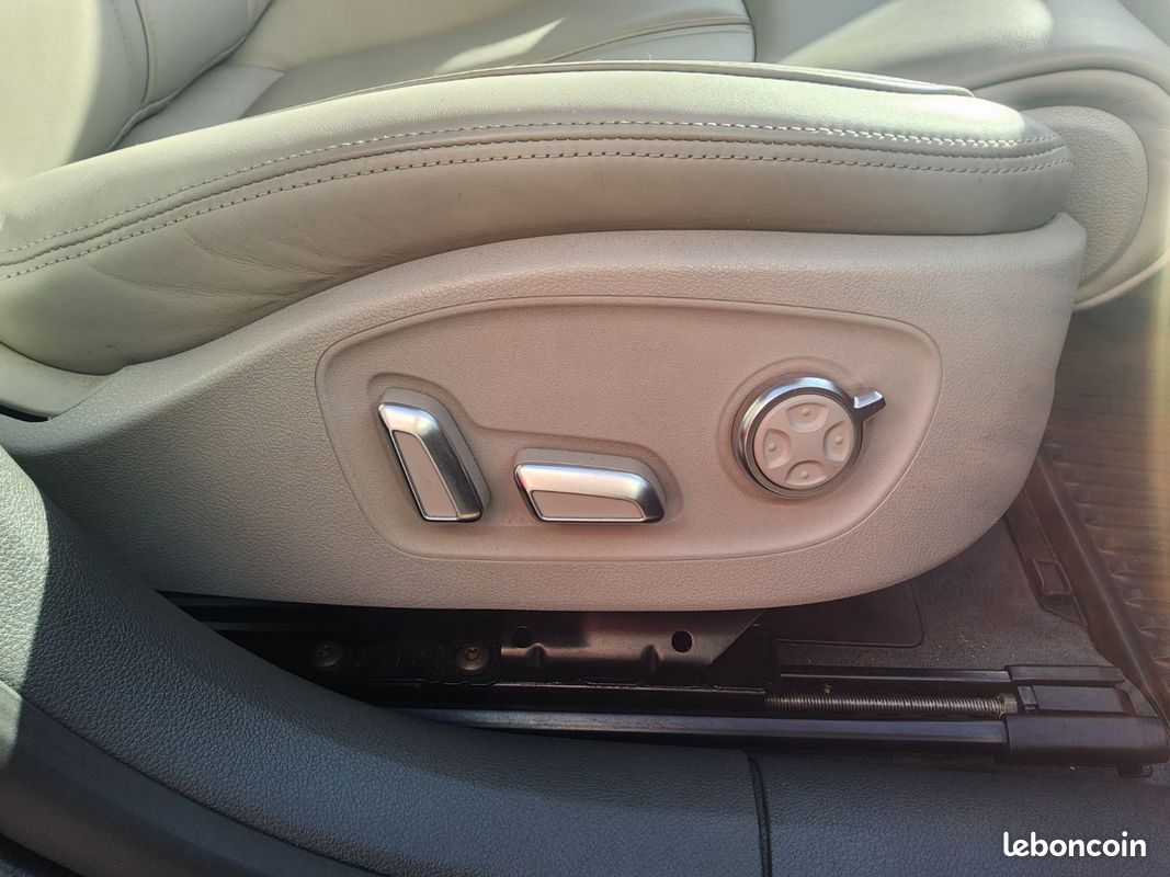 AUDI A7 SPORTBACK 2.0 TFSi 252 S tronic 7 Quattro Avus 1ER MAIN (image 18)