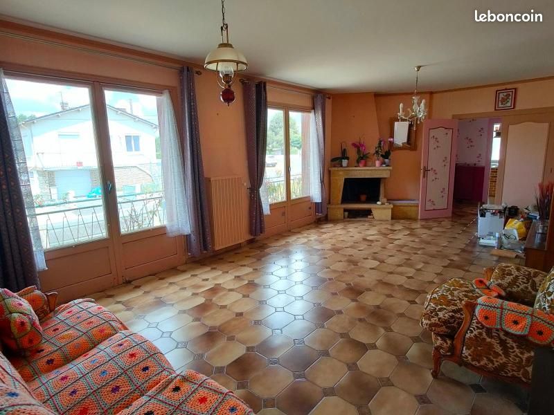 Maison 6 pièces 125 m² - Melle 79500 (image 2)