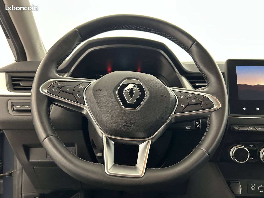 RENAULT Captur TCe 140 EDC - 21 Business (image 15)