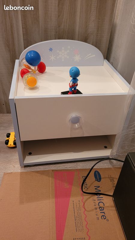 Table de nuit enfant (image 1)