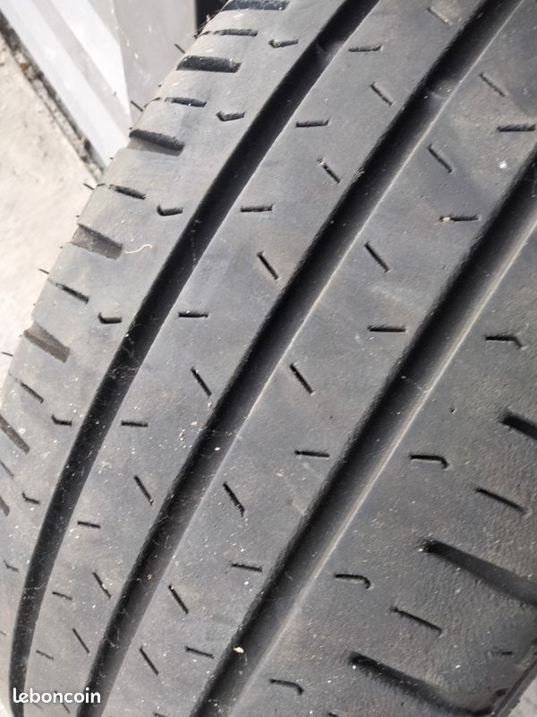 1 pneu 215/70r15c 109/107t (image 2)