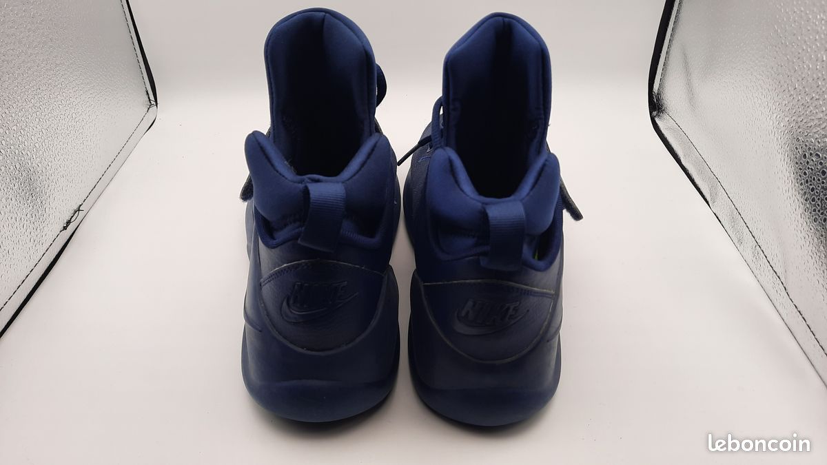 Nike Kwazi Mid Taille 42,5 (image 4)