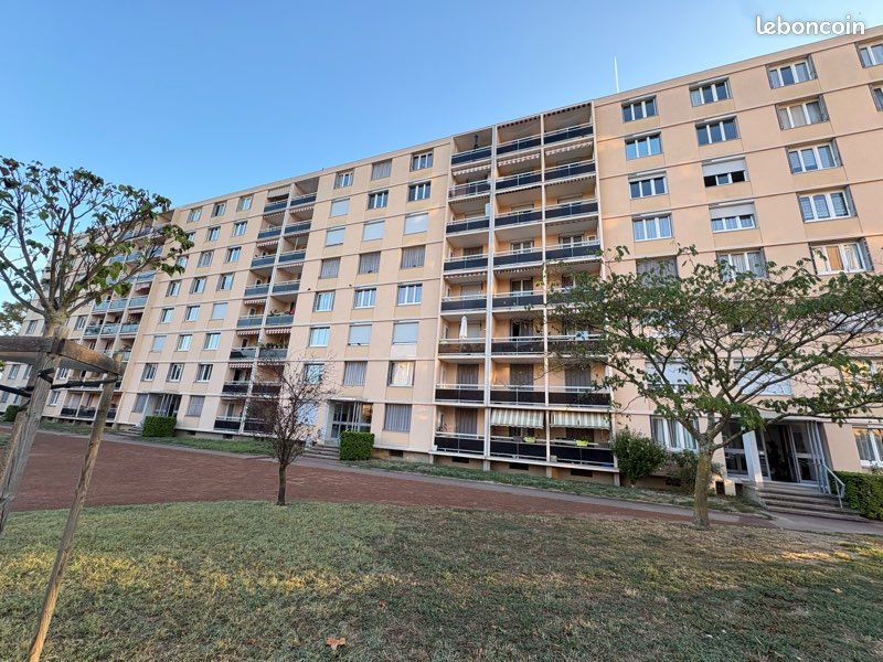 Appartement 5 pièces 79 m² · à Caluire-Et-Cuire · 79 m² · 240 000 €