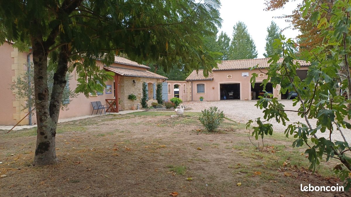 Maison 5 pièces 148 m² · à Lamonzie-Saint-Martin · 148 m² · 410 000 €