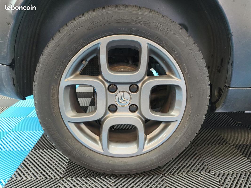 Citroen c4 cactus 1.2 ess 82 cv shine / suivi complet / distrib ok / camera recul / bluetooth / garantie (image 22)