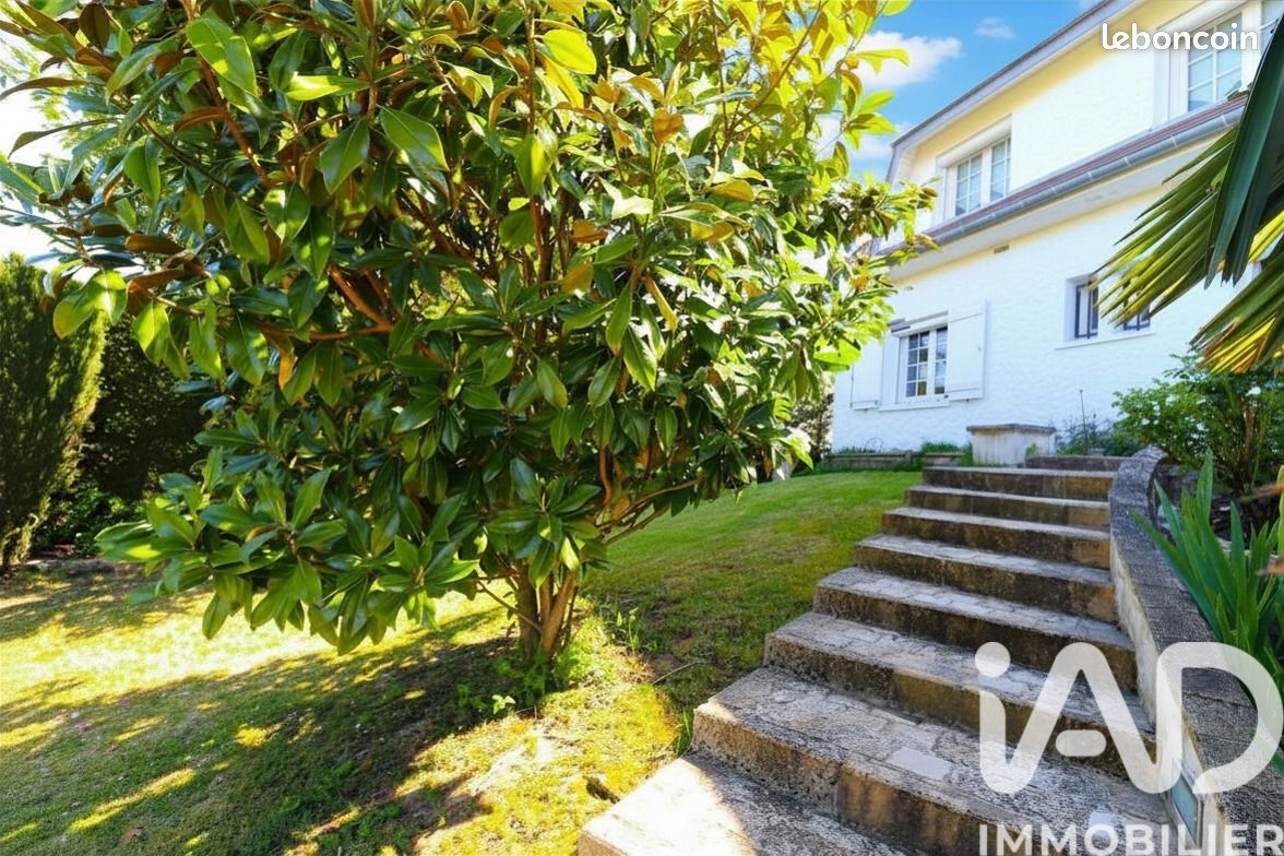 Maison 7 pièces 215 m² · à La Norville · 215 m² · 490 000 €