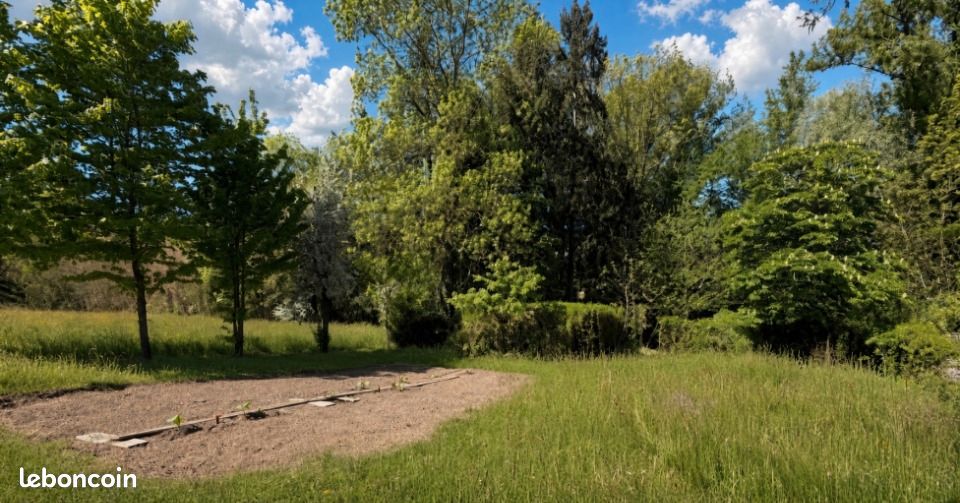 Terrain 1 000 m² Lissieu · 195 000 €