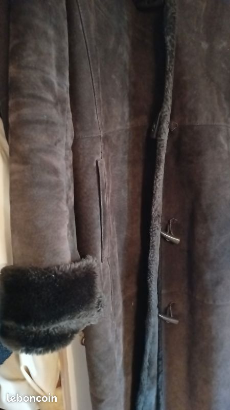 Manteau croute de cuir et fourrure (image 3)