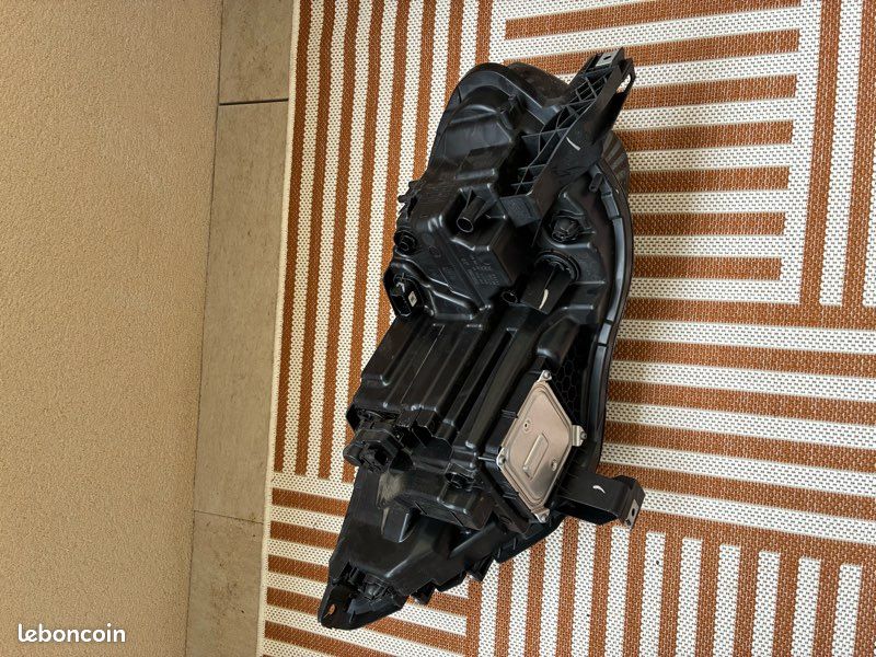 Phare AVG Renault Espace V (image 2)