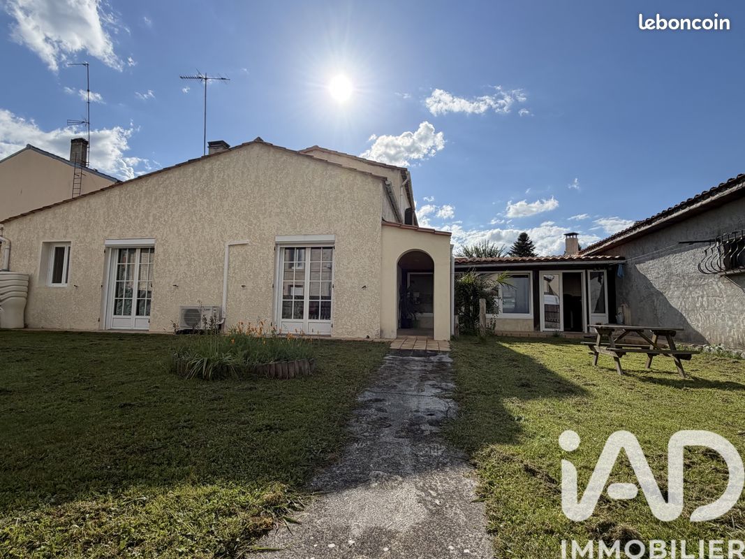 Maison 5 pièces 103 m² · à Saint-Yzan-de-Soudiac · 103 m² · 169 600 €