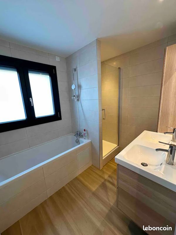 Maison 4 pièces 95 m² · à Montguyon · 95 m² · 880 €/mois