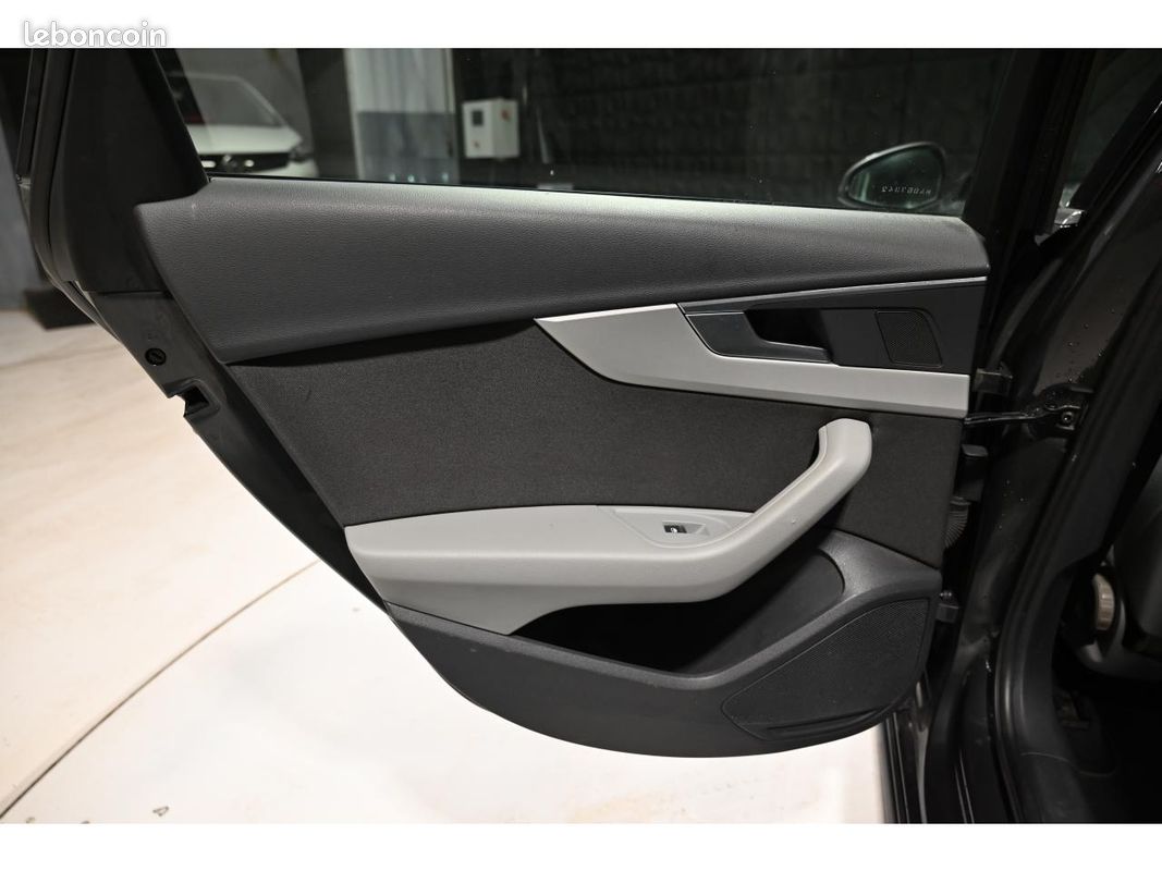AUDI A4 2.0 35 TFSI - 150 - BV S-tronic 2016 BERLINE Business line PHASE 3 (image 21)