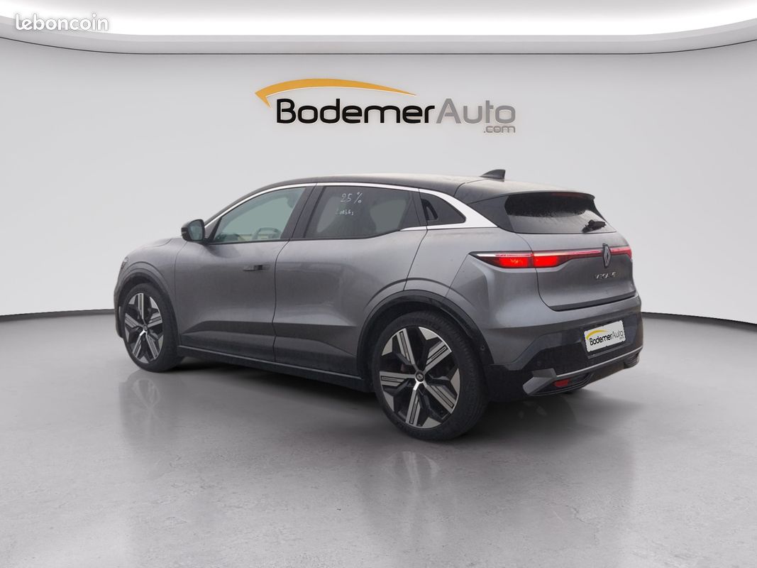 RENAULT Megane E-Tech EV60 220 ch super charge Iconic (image 3)