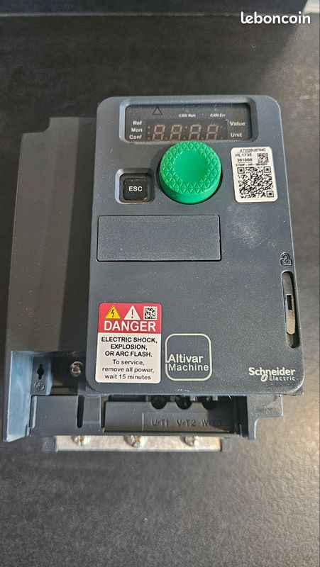 Variateur de fréquence triphasé 0.75kW schneider ATV320U07N4C (image 1)