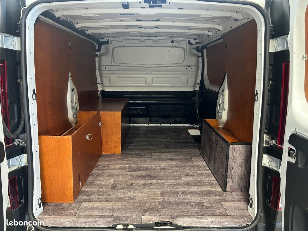 Renault trafic fourgon gn l1h1 1000 kg dci 120 e6 grand confort (image 15)