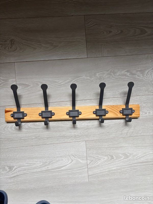 Patère crochets porte manteau Ikea Kartotek Ameublement