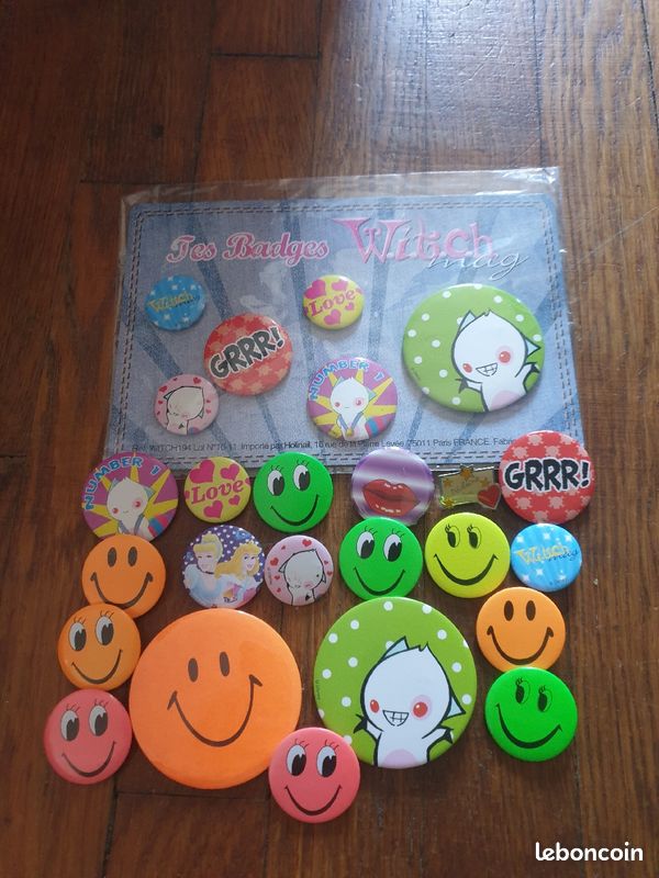 Lot de pins (image 1)