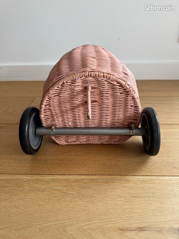 Panier à roulettes en rotin rose olli Ella (image 3)