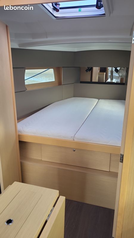 Voilier Bénéteau Oceanis 38.1 TBE (image 14)