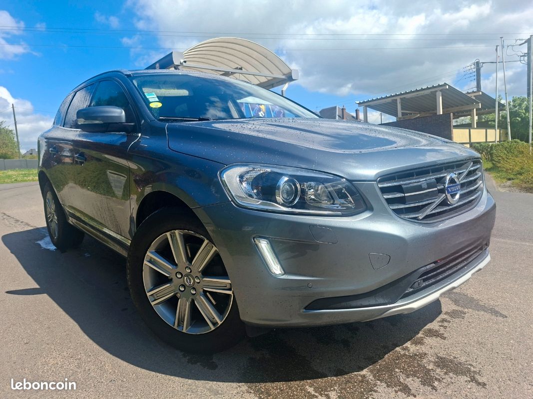 Sublime Volvo Xc60 D3 2.0d 150cv Bva8 Pack Signature*115MKms*Toit ouvrant pano*Camera*Navigation*Révisée et Garantie 12mois*Reprise*Financement (image 2)