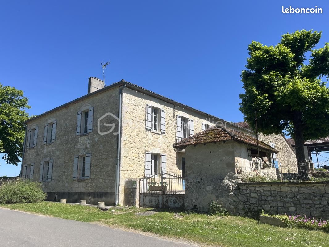 Maison 9 pièces 275 m² · à Lectoure · 275 m² · 447 000 €
