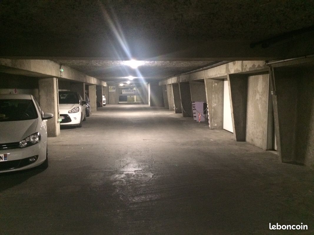 Location d'un garage et d'un box, ensemble ou séparement (image 3)