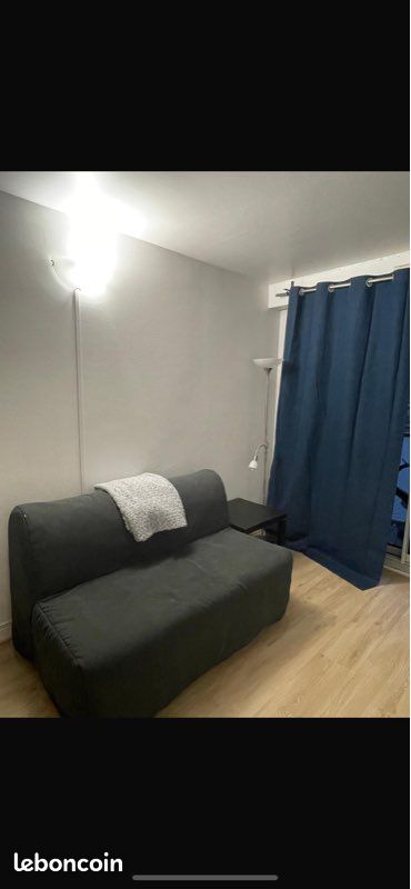 📣livraison possible le 12 juin 📣Clic-clac convertible avec matelas – excellent état (image 1)
