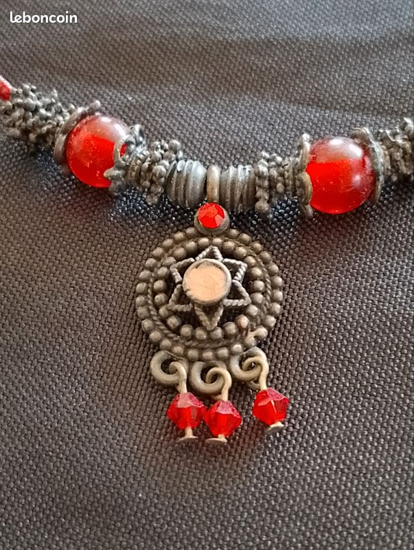 Petit Collier Ras-de-cou - Cabochon Rouge - Bijou Fantaisie Occasion
