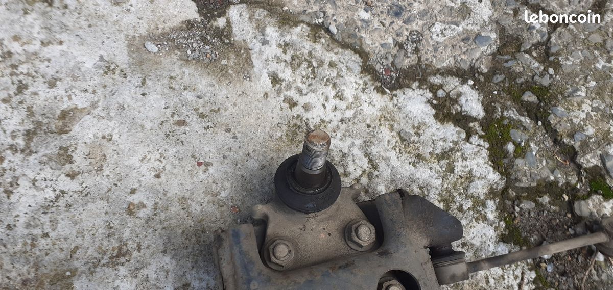 Triangle de suspension isuzu d-max (image 2)