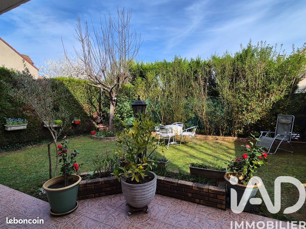 Maison 4 pièces 80 m² · à Saint-Pierre-du-Perray · 80 m² · 325 000 €